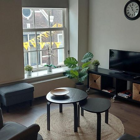 B&B Museumkwartier Шидам Екстериор снимка
