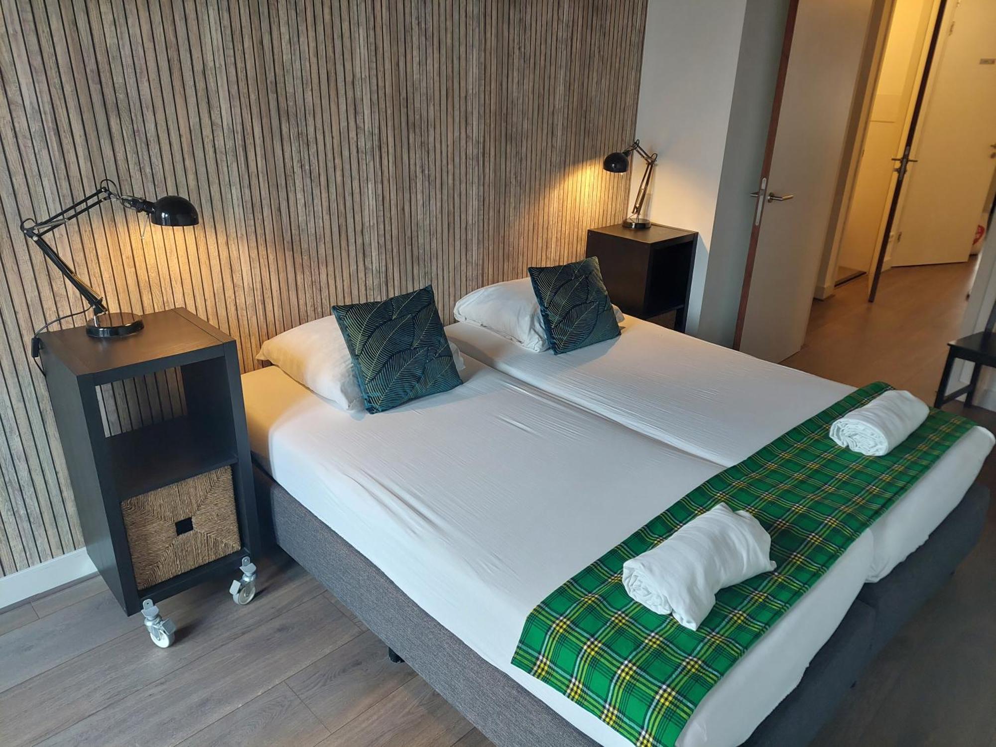 B&B Museumkwartier Шидам Екстериор снимка